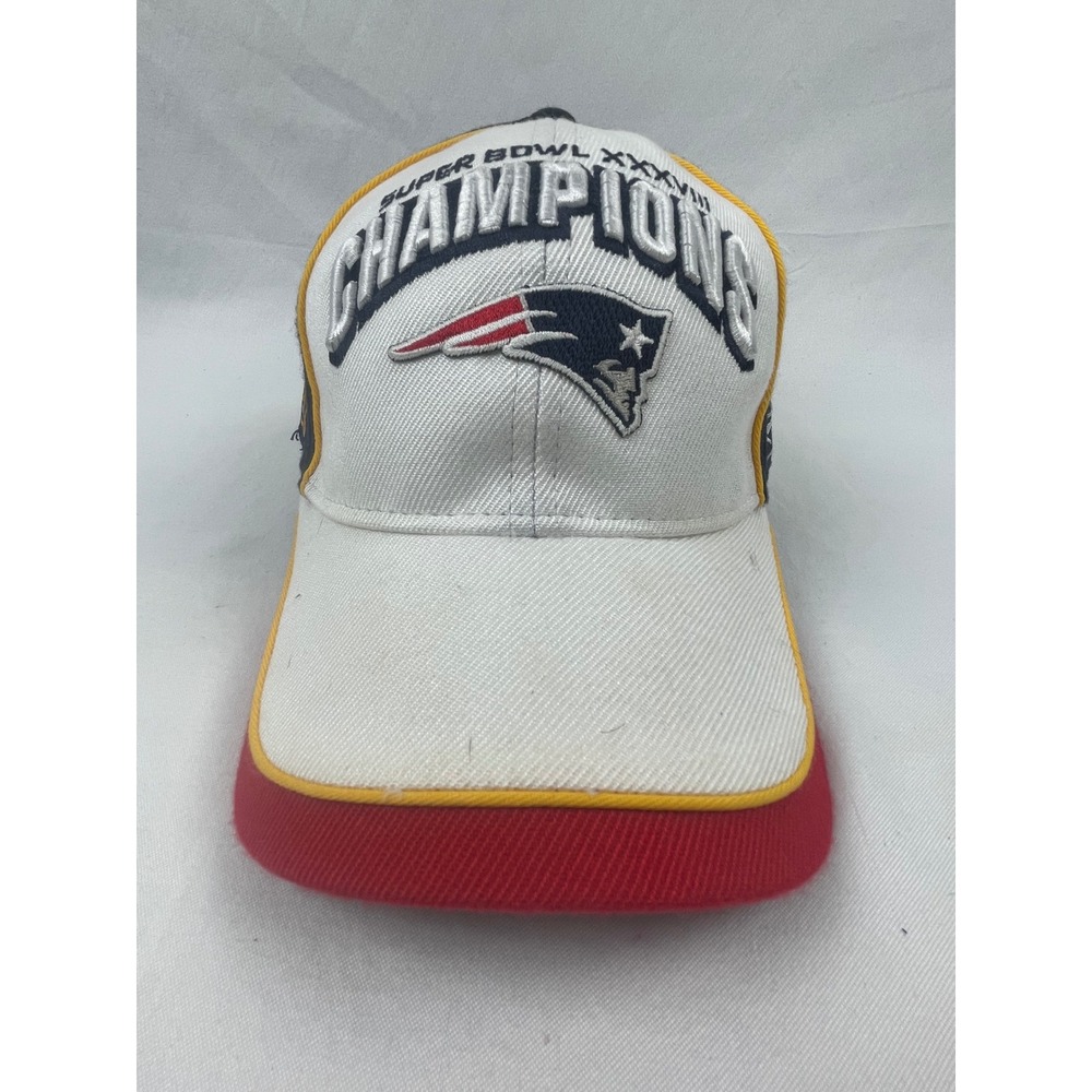 Reebok New England Patriots Super Bowl XXXVIII Champions Hat OSFA White Good Cap